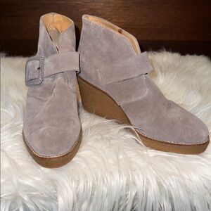 Jack Rogers Women's Suede Wedge Booties - Gray